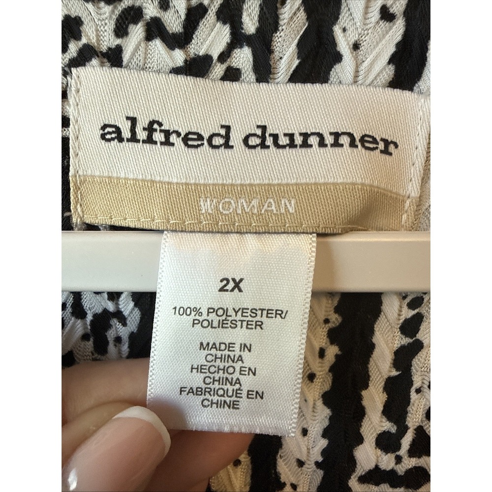 Alfred Dunner Black White Woven Striped Blouse Twist Hem 2X Art Resortwear Chic - Picture 4 of 10
